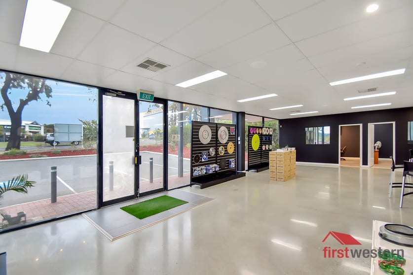 Click to view all images 1/21 Delage Street Joondalup WA 6027 - Image 3
