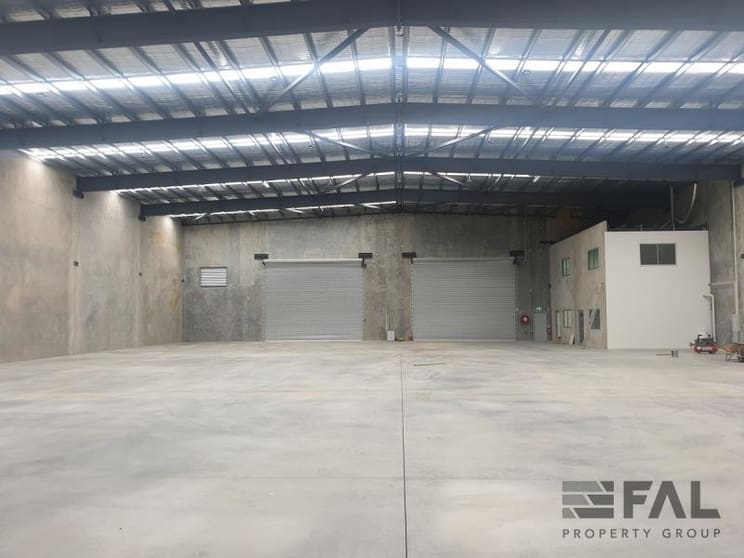 Click to view all images Crestmead QLD 4132 - Image 2