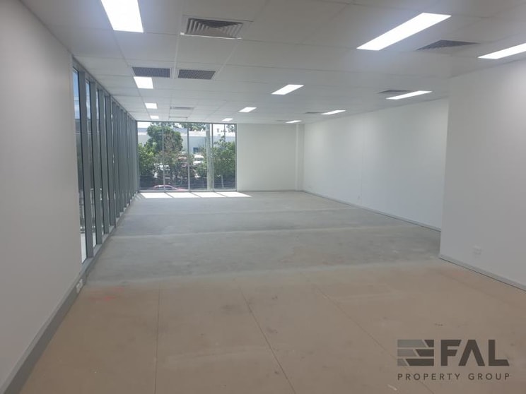 Click to view all images Crestmead QLD 4132 - Image 3
