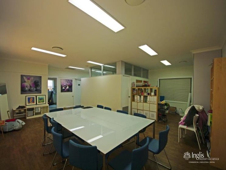 Click to view all images 139b Lindesay Street Campbelltown NSW 2560 - Image 2