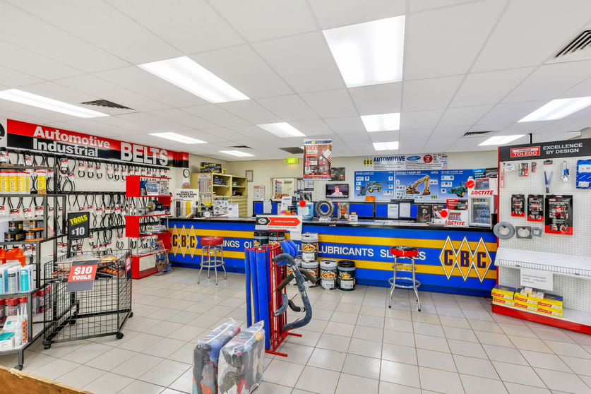 Click to view all images 105 Main South Road Morphett Vale SA 5162 - Image 3