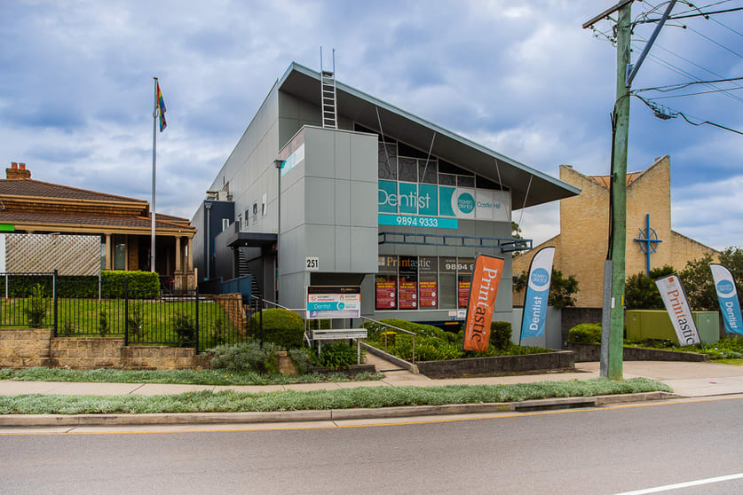 Click to view all images Unit 1/251 Old Northern Road Castle Hill NSW 2154 - Image 1