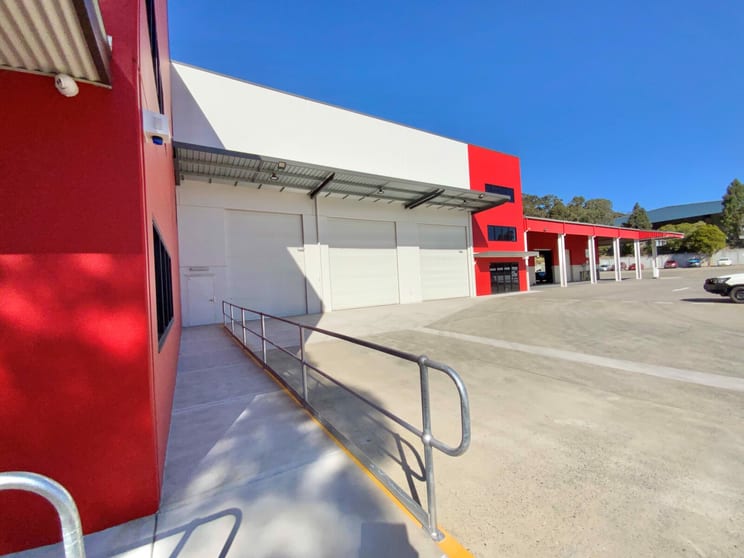 Click to view all images Unit F, 15 Stenhouse Drive Cameron Park NSW 2285 - Image 2