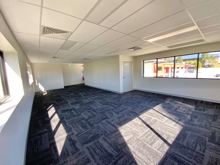 Click to view all images Unit F, 15 Stenhouse Drive Cameron Park NSW 2285 - Image 3