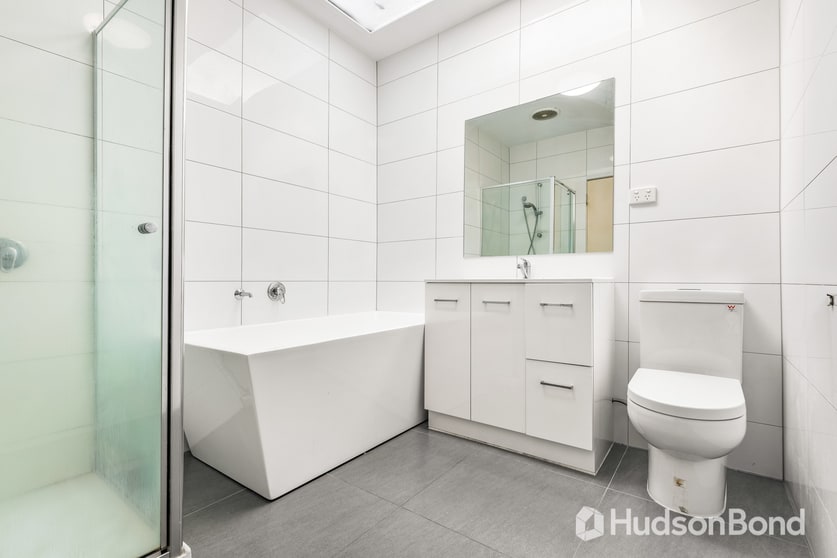 Click to view all images 706 Doncaster Road Doncaster VIC 3108 - Image 3