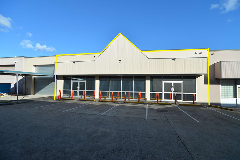 Click to view all images Unit 3/3375 Pacific Highway Slacks Creek QLD 4127 - Image 1