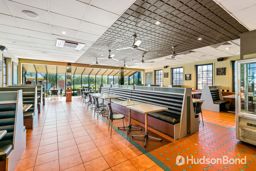 Click to view all images 558 Doncaster Road Doncaster VIC 3108 - Image 2