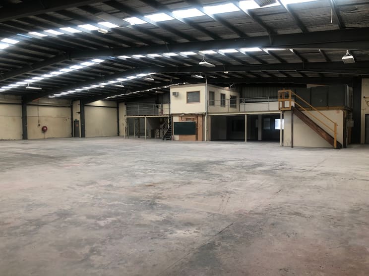 Click to view all images 45 Gatwick Road Bayswater VIC 3153 - Image 2