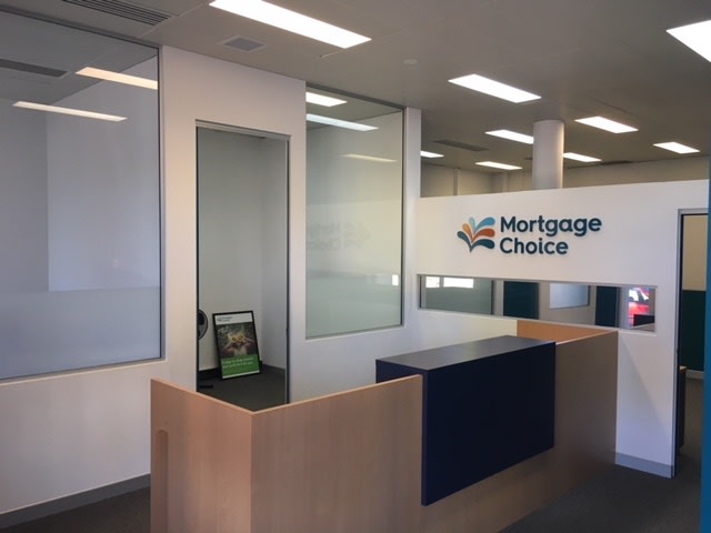Click to view all images 15 Sholl Street Mandurah WA 6210 - Image 3