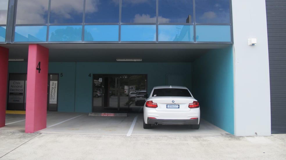 Click to view all images 4/6 Nuban Street Currumbin Waters QLD 4223 - Image 3