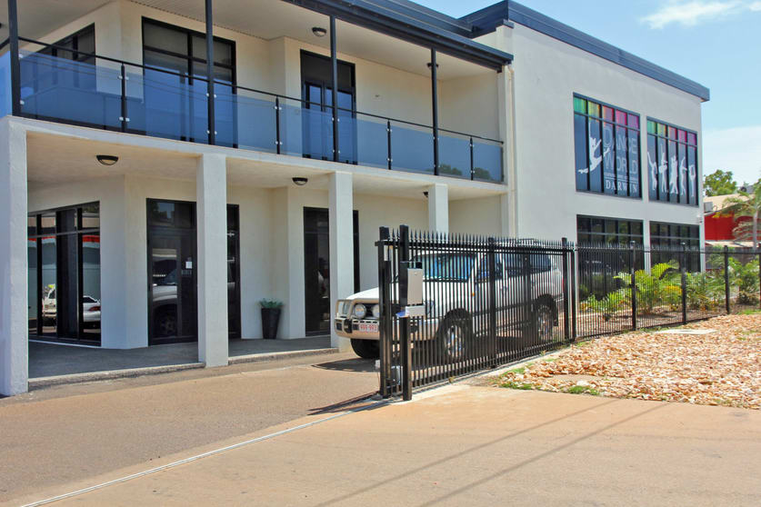 Click to view all images 2/6 Charlton Court Woolner NT 0820 - Image 2