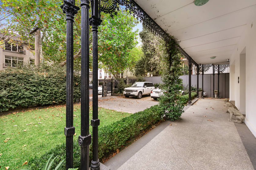Click to view all images 48 Caroline Street South Yarra VIC 3141 - Image 3