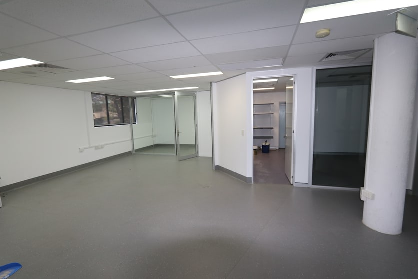 Click to view all images 4/82 Queen Street Southport QLD 4215 - Image 2