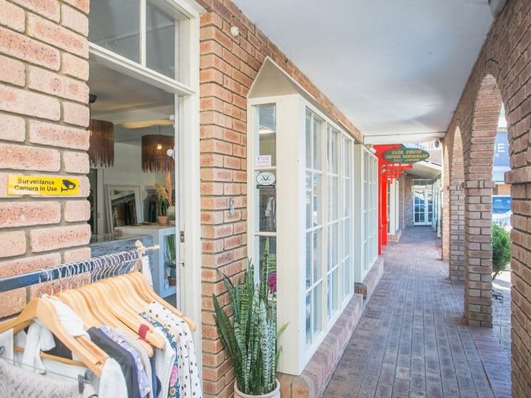 Click to view all images Shop 5 / 569 Stirling Highway Cottesloe WA 6011 - Image 2