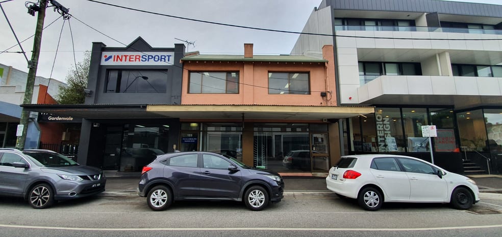 Click to view all images Level 1/123 Gardenvale Road Gardenvale VIC 3185 - Image 1