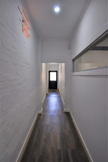 Click to view all images 587 Plenty Road Preston VIC 3072 - Image 3