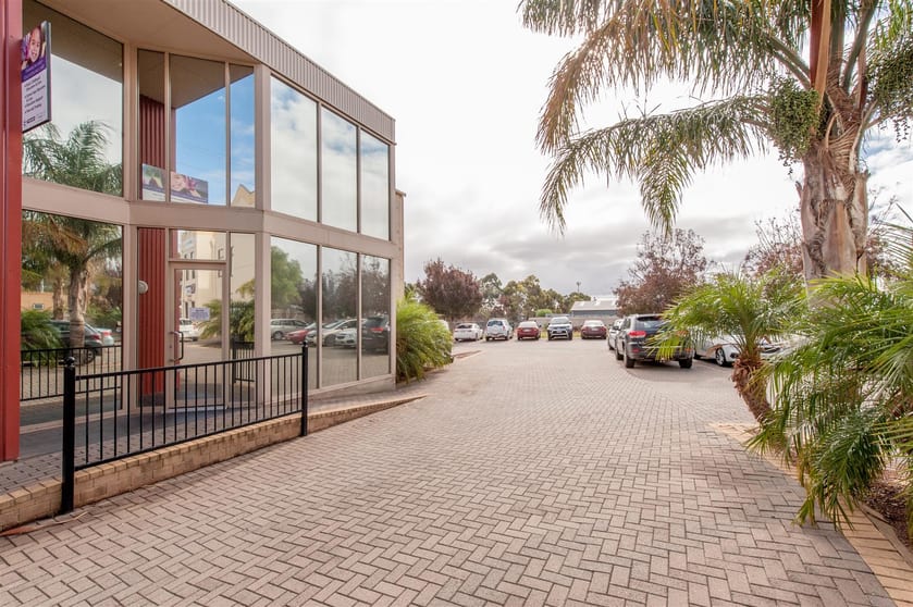 Click to view all images Suite 3 / 28B Anderson Walk Smithfield SA 5114 - Image 2