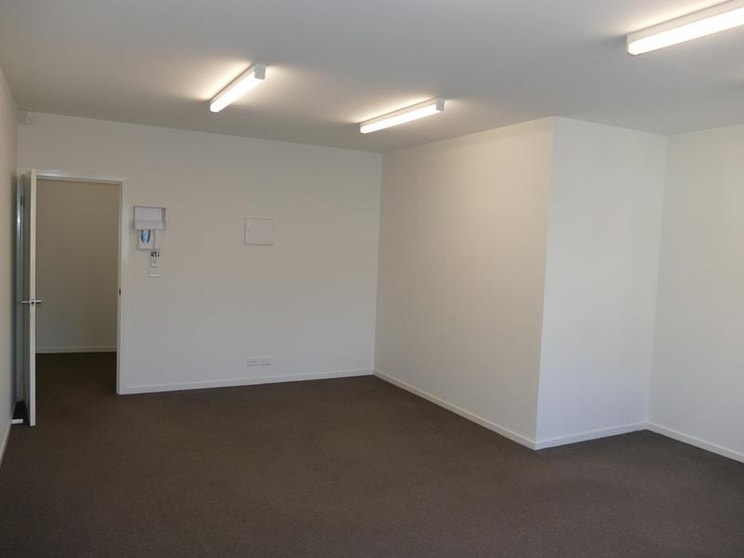 Click to view all images Suite 1/1st Floor 259A Hampton Street Hampton VIC 3188 - Image 3