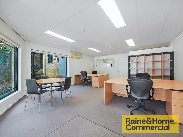 Click to view all images 27/50 Anderson Street Fortitude Valley QLD 4006 - Image 3
