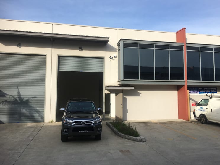 Click to view all images 5/70-72 Captain Cook Drive Caringbah NSW 2229 - Image 1