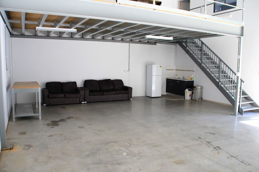 Click to view all images 5/70-72 Captain Cook Drive Caringbah NSW 2229 - Image 2