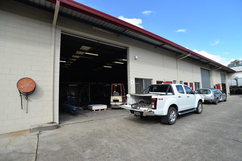 Click to view all images Unit 2/112 Compton Road Woodridge QLD 4114 - Image 1