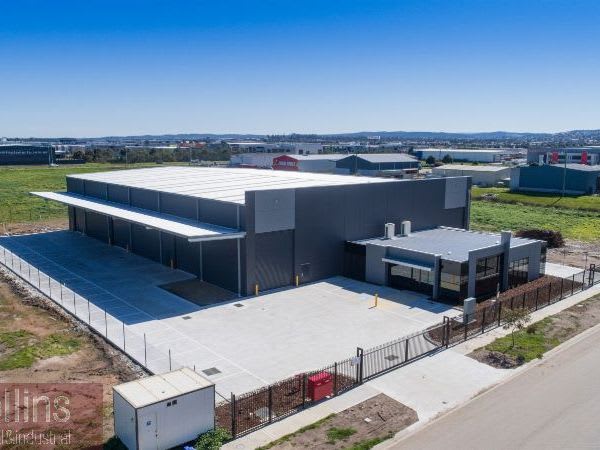 Click to view all images 48 Exchange Drive Pakenham VIC 3810 - Image 1