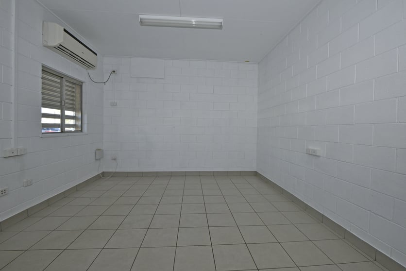 Click to view all images 11/111 Coonawarra Road Winnellie NT 0820 - Image 2