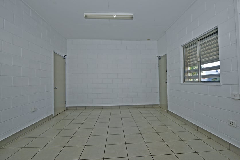 Click to view all images 11/111 Coonawarra Road Winnellie NT 0820 - Image 3