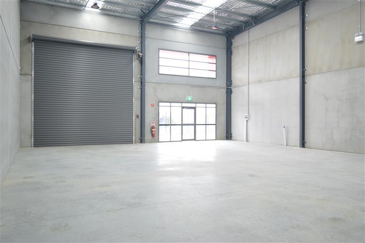 Click to view all images (Unit 4)/3 Templar Place Bennetts Green NSW 2290 - Image 3