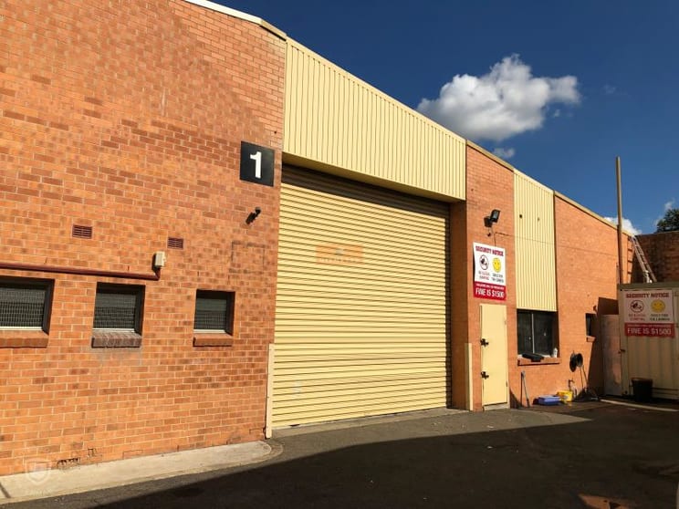 Click to view all images 88 Seville Street Fairfield East NSW 2165 - Image 1