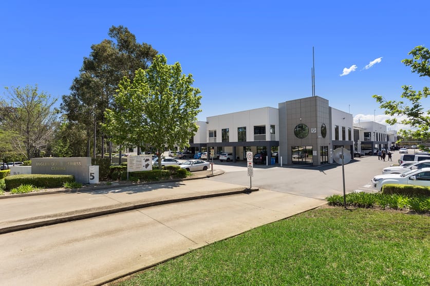 Click to view all images 19/5-7 Inglewood Place Norwest NSW 2153 - Image 1
