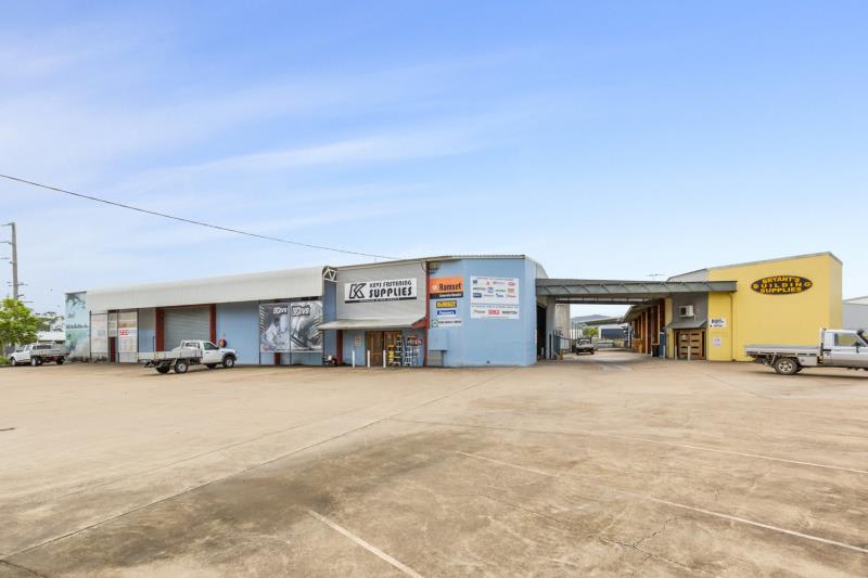 Click to view all images Unit/92 - 94 Hollingsworth Street Kawana QLD 4701 - Image 2
