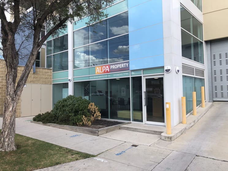 Click to view all images 279 Raglan Street Preston VIC 3072 - Image 1
