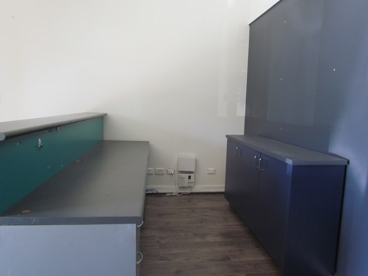 Click to view all images 305 High Street Melton VIC 3337 - Image 2