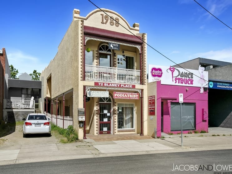 Click to view all images 4/72 Blamey Place Mornington VIC 3931 - Image 1
