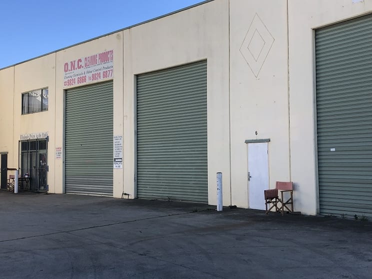 Click to view all images Unit 6/4 Essex Street Minto NSW 2566 - Image 1
