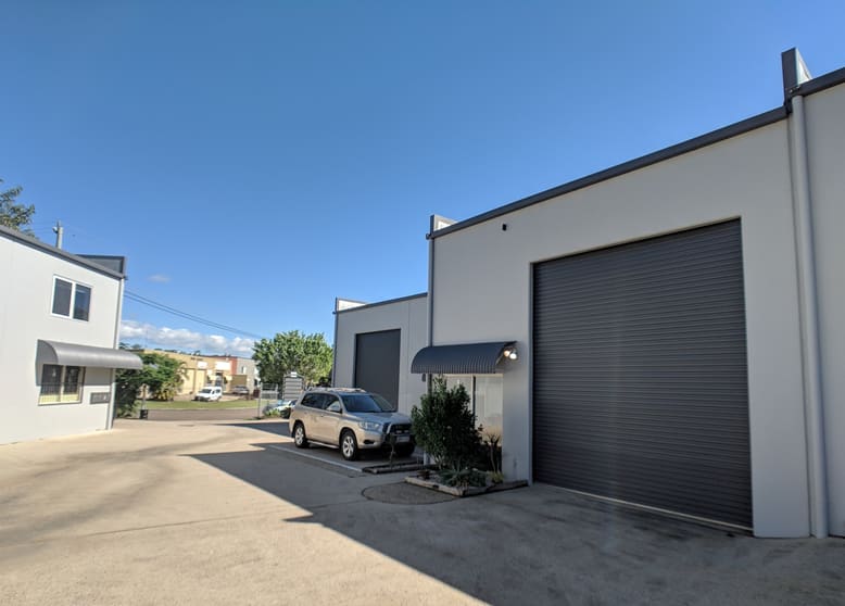 Click to view all images Unit 2/13 Endeavour Drive Kunda Park QLD 4556 - Image 1