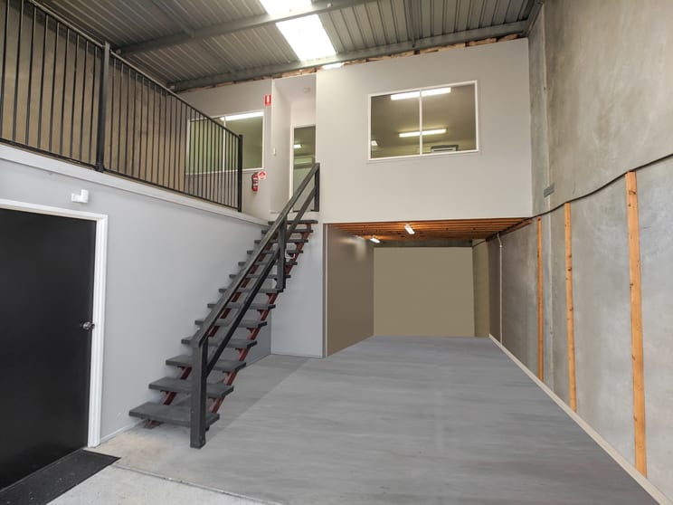 Click to view all images Unit 2/13 Endeavour Drive Kunda Park QLD 4556 - Image 3