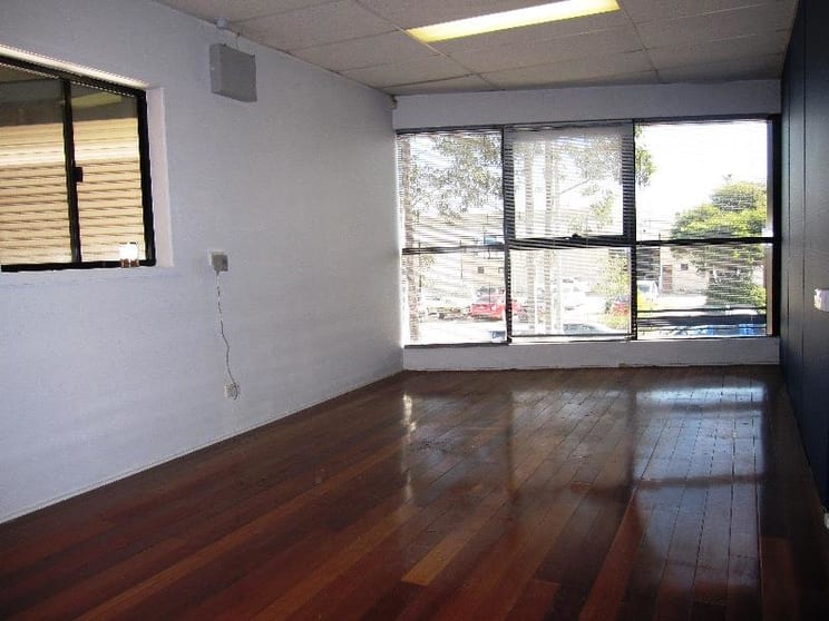 Click to view all images Unit 6/14 Sheridan Close Milperra NSW 2214 - Image 2