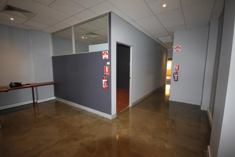 Click to view all images 285 Maroondah Highway Ringwood VIC 3134 - Image 3