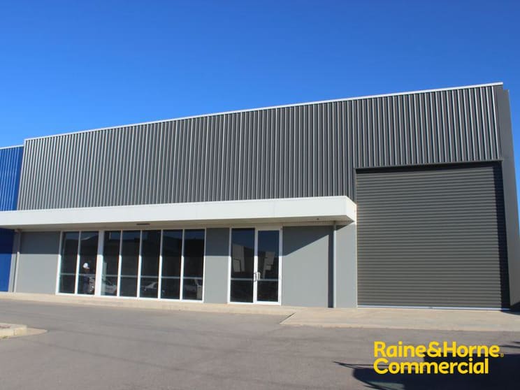 Click to view all images 1 Sutton Street Wagga Wagga NSW 2650 - Image 1