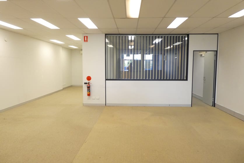 Click to view all images 1/9 Westerway Street Slacks Creek QLD 4127 - Image 3