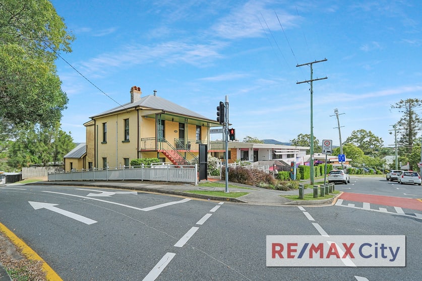 Click to view all images 62 Waterworks Road Red Hill QLD 4059 - Image 1