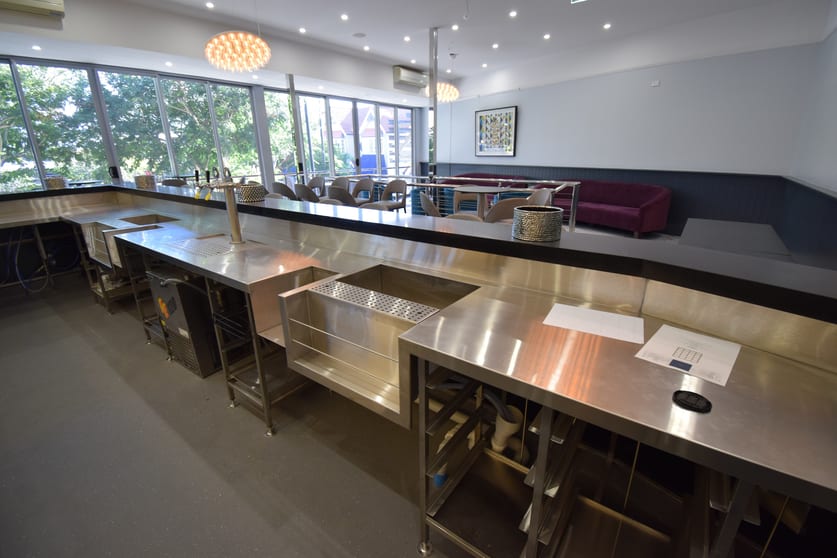 Click to view all images 25 Tedder Avenue Main Beach QLD 4217 - Image 3
