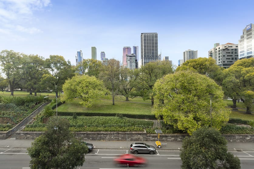 Click to view all images Suite 305/7 Jeffcott Street West Melbourne VIC 3003 - Image 3