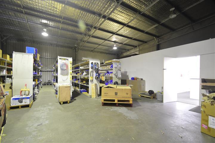 Click to view all images (Unit 5)/103 Glenwood Drive Thornton NSW 2322 - Image 2