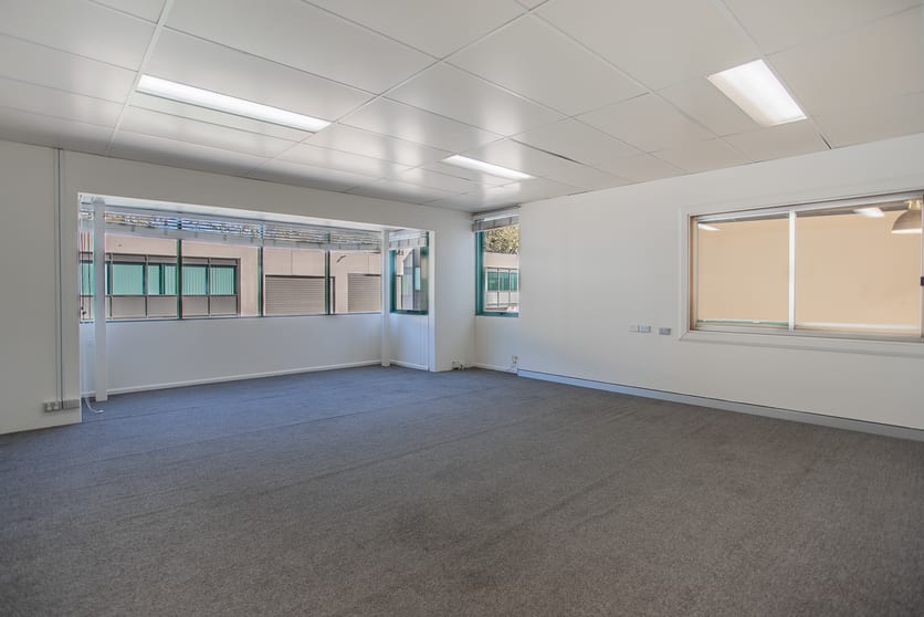 Click to view all images 9 - UNDER OFFER/10 Victoria Avenue Castle Hill NSW 2154 - Image 2