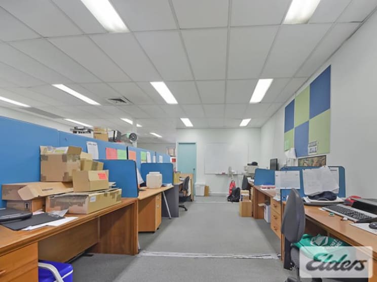 Click to view all images Suite/2/162 Petrie Terrace Spring Hill QLD 4000 - Image 3