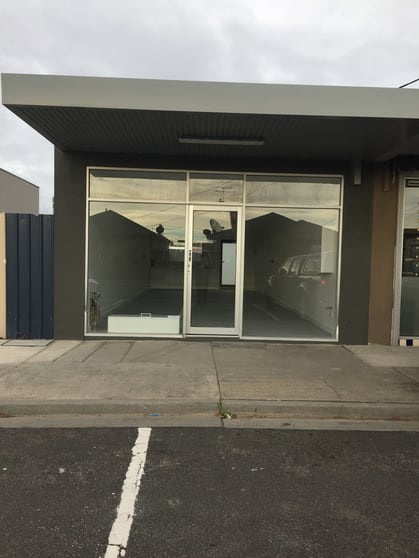 Click to view all images 33 Augusta Avenue Campbellfield VIC 3061 - Image 1